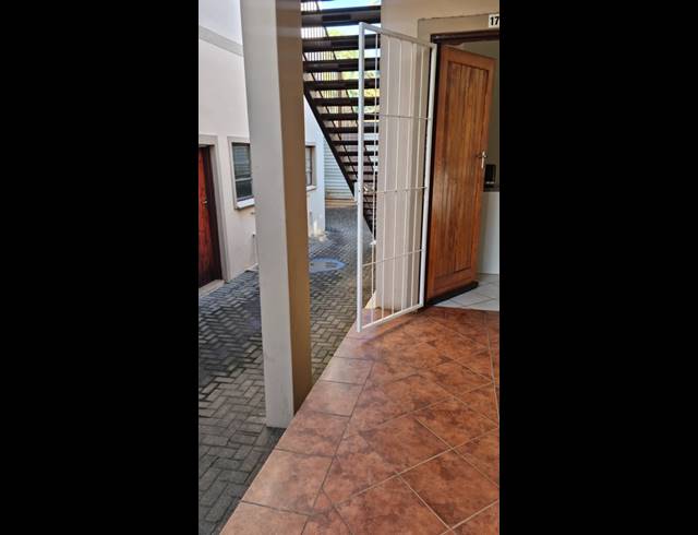 2 BEDROOM FLAT FOR SALE IN SUNNYRIDGE